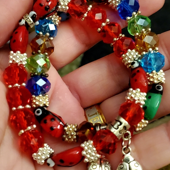 Choice of 2 beaded ladybug bracelets for girls. - Picture 8 of 8